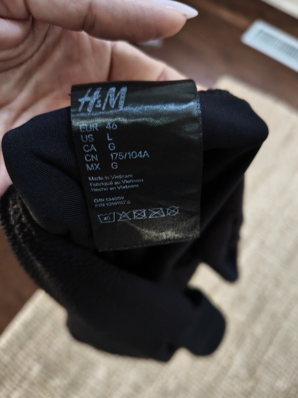 H&M Black Ribbed One-Piece Swimsuit - Picture 4 of 4